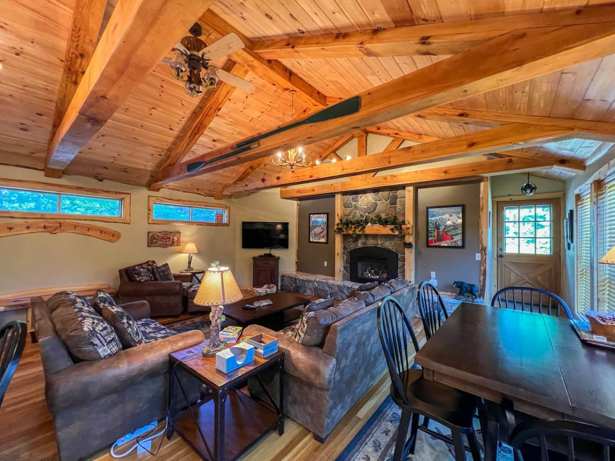 Property Image 1 - The Cranmore Mountain Cabin | Walk to North Conway