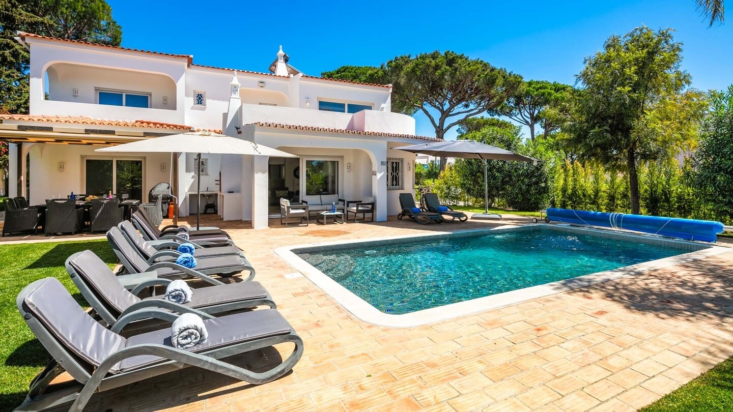 Property Image 2 - Elegant Family Villa with Pvt Pool in Vilamoura