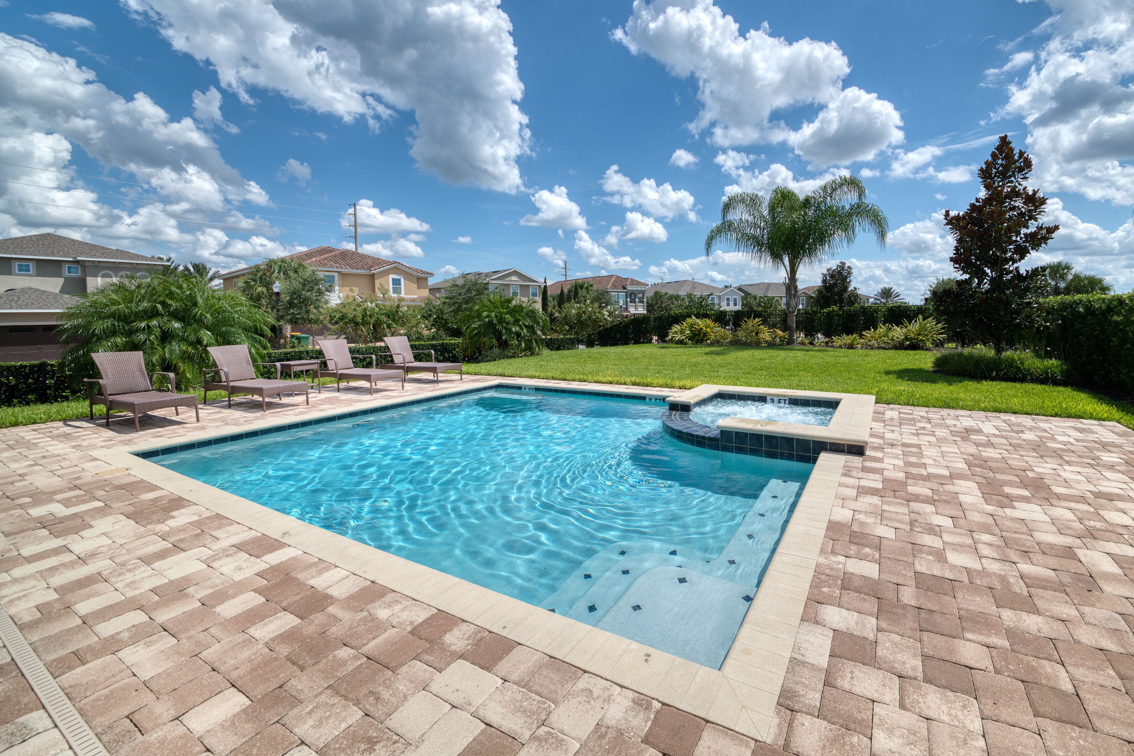 Exquisite Home with Private Pool, Media Room & Games near Disney at Encore Resort- 7600MC