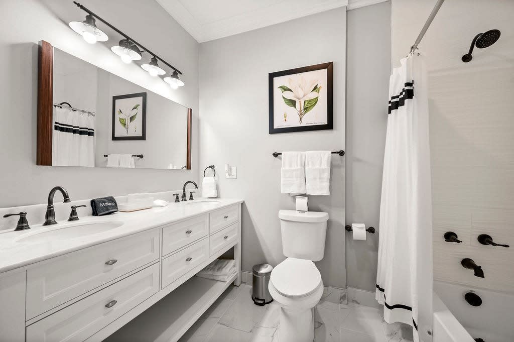 Upstairs Hall Bathroom