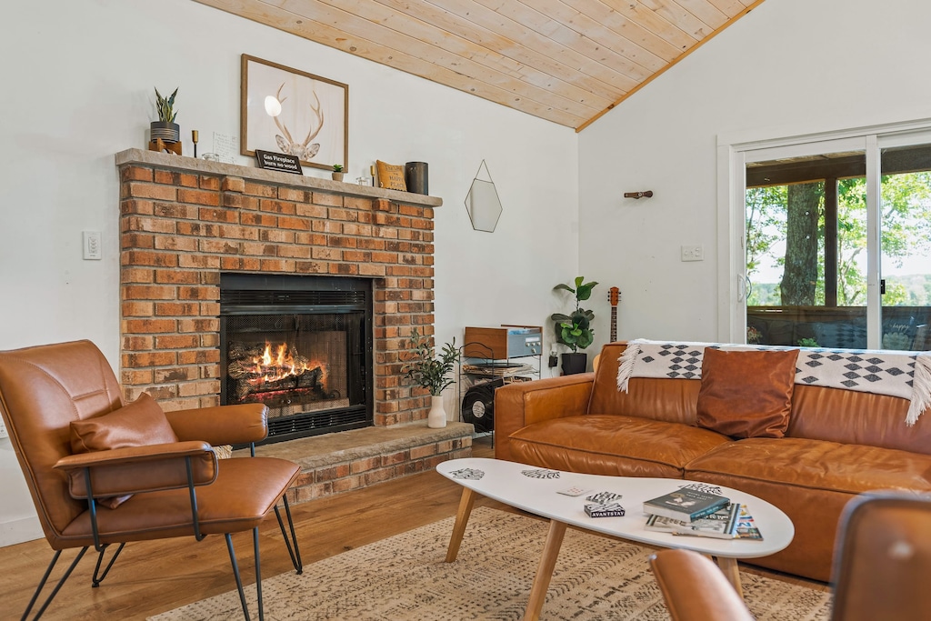 Chic leather furnishings.