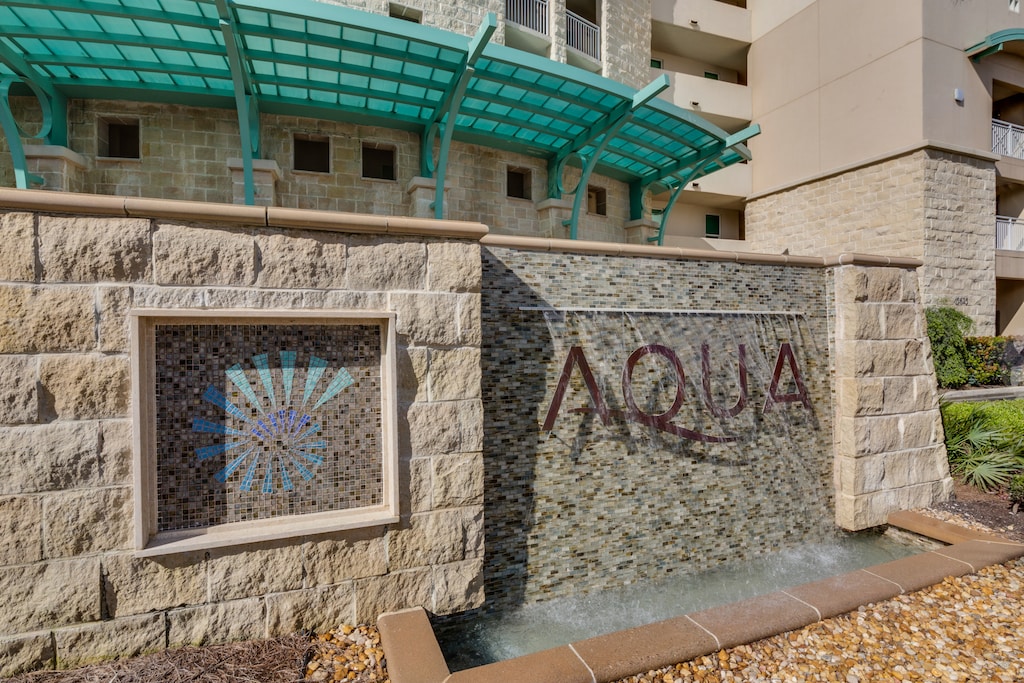 Entry to Aqua Resort 