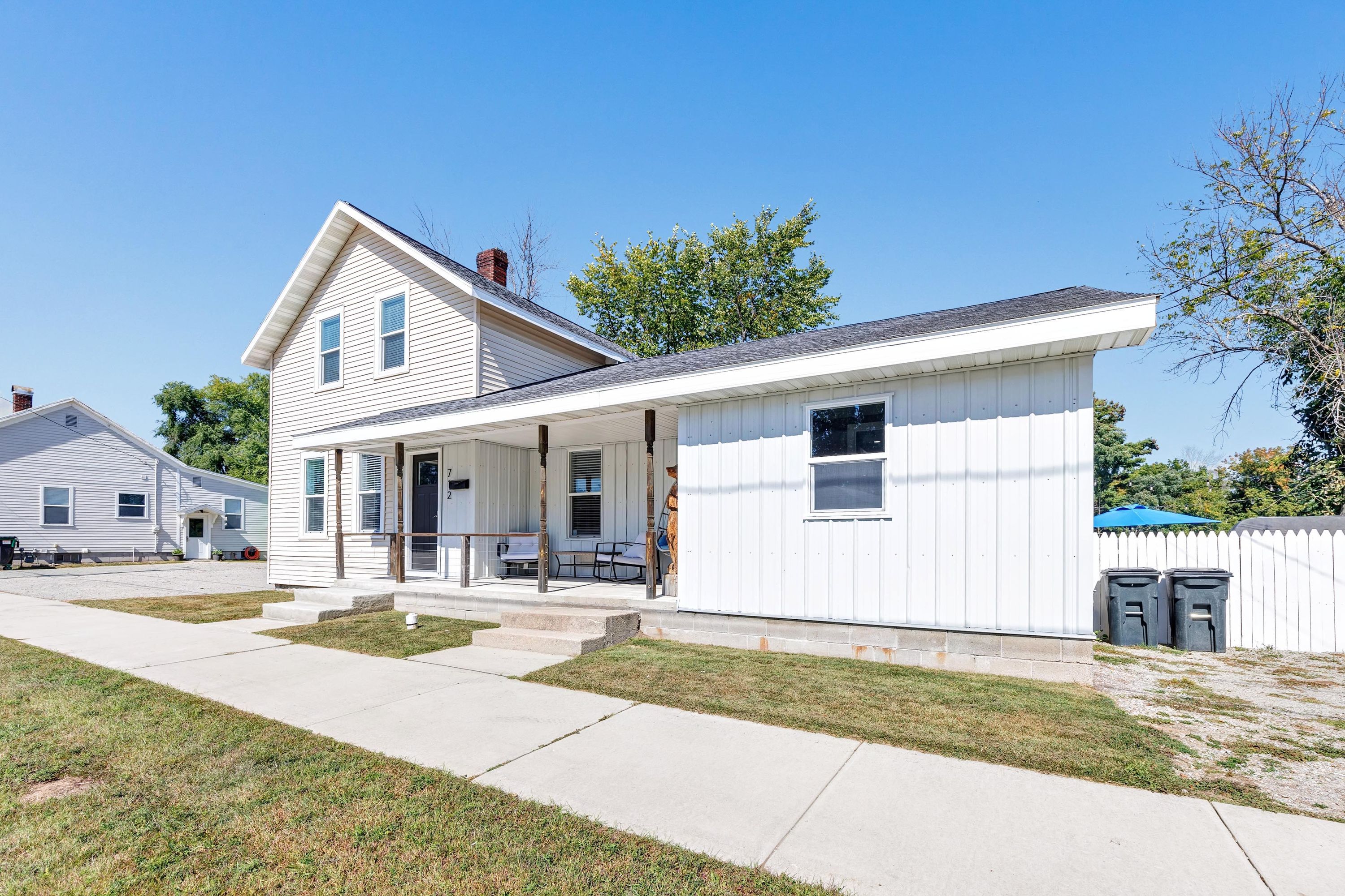 Lazy River Villa - Hottub  Fenced Yard  Sleeps 11 