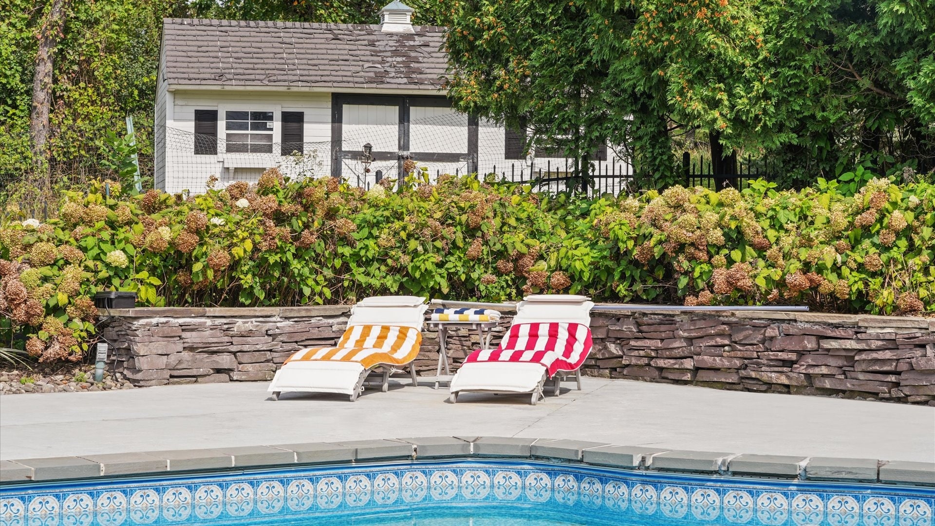 Enchanting Paradise with Pool & Hot Tub