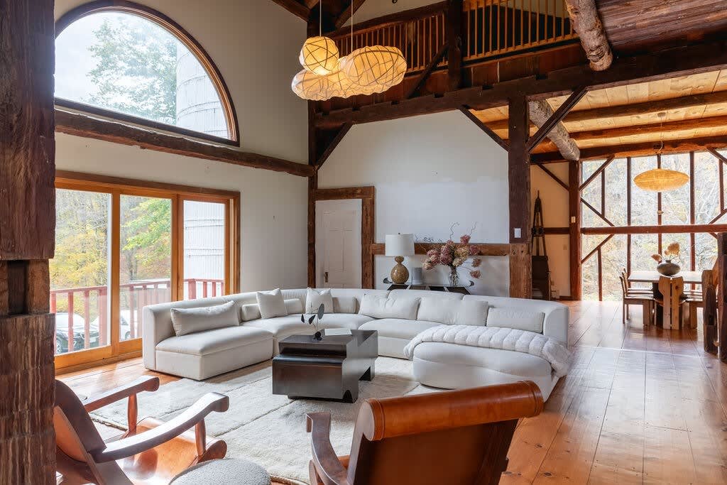 The Barn @Doodletown: Renovated Barn w/ Firepit