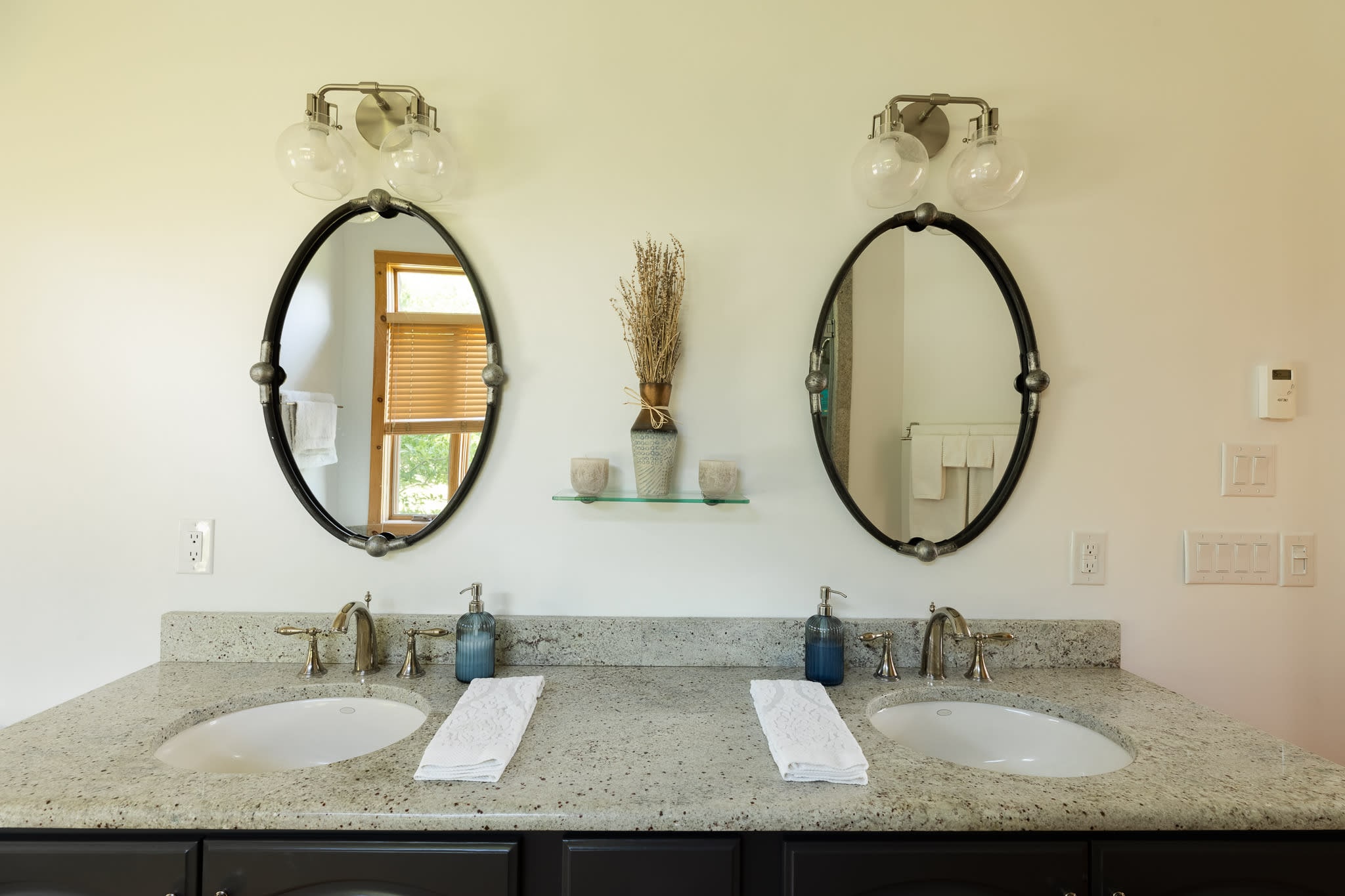 Doodletown Lodge: Pool, Tennis, Pickleball,Hiking+