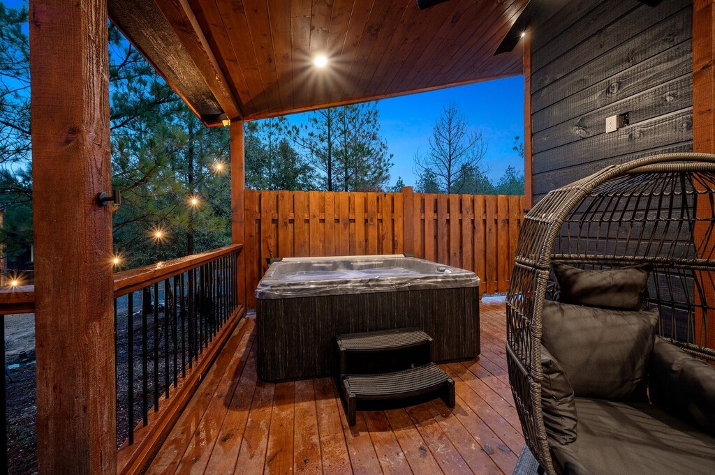Hot tub with privacy
