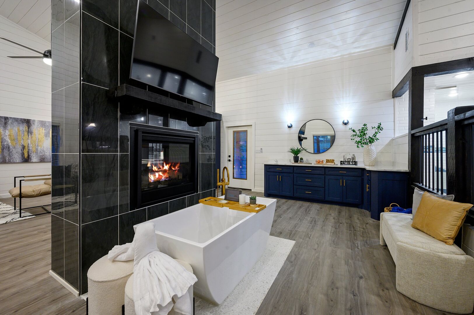 Enjoy the gas fireplace while having a nice bath!