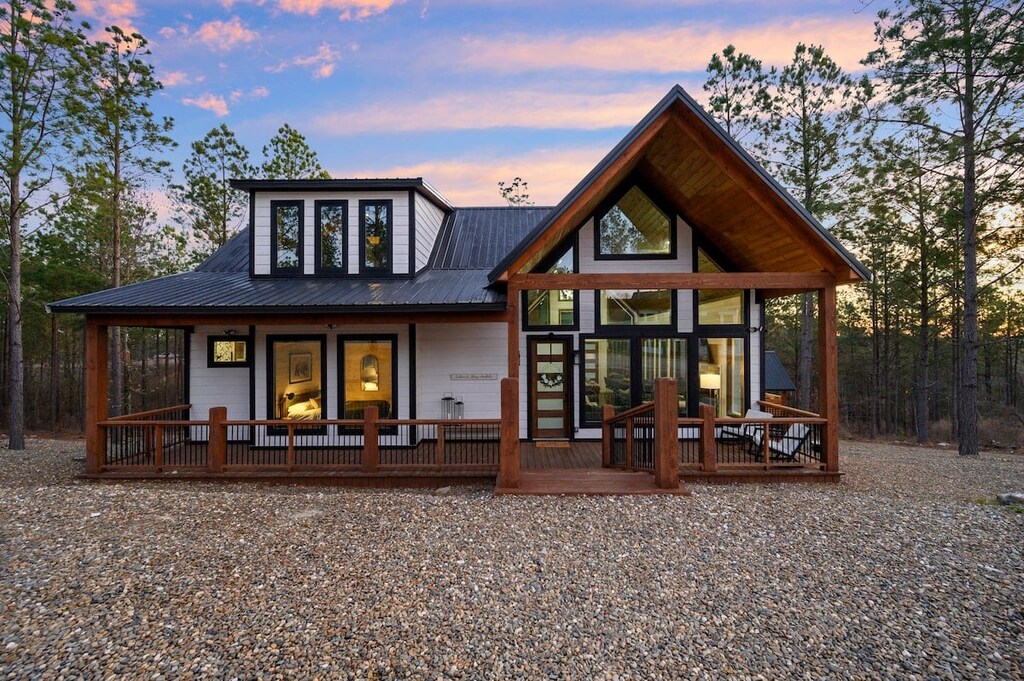 Welcome to Bearfoot Retreat!