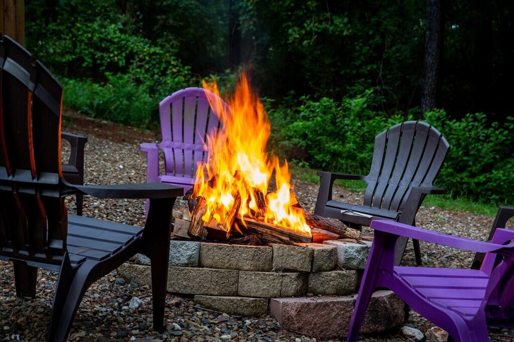 Roast marshmallows over the fire