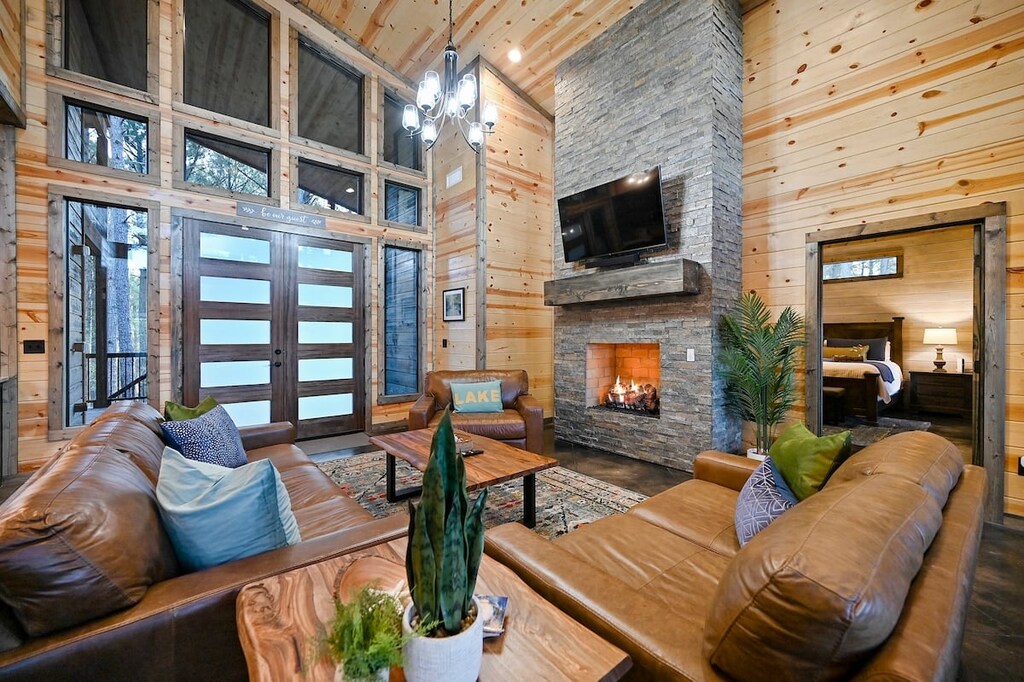 Modern cozy cabin living room