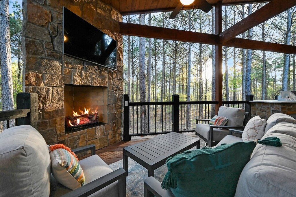 Outdoor entertaining area