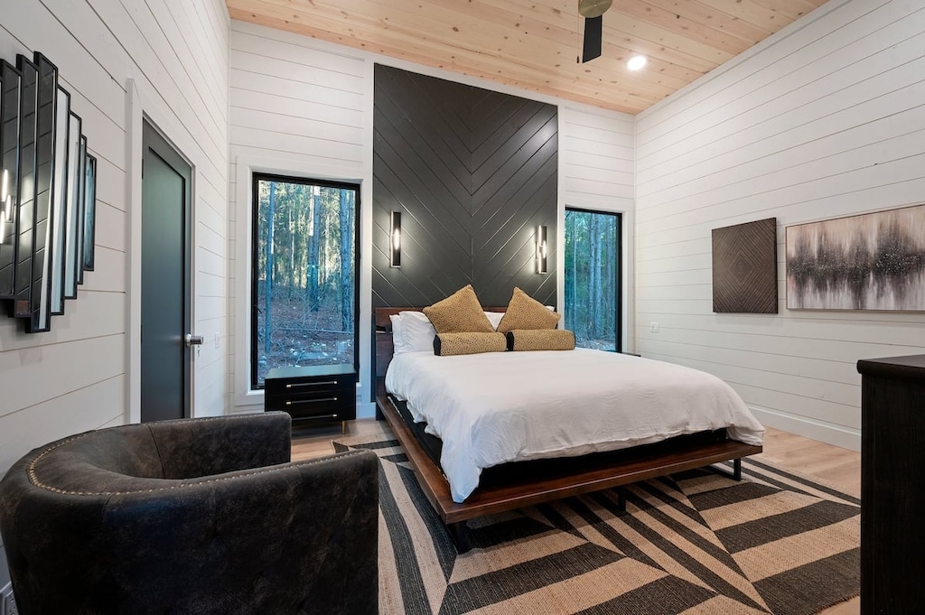 Master bedroom #1 (sleeps 2)