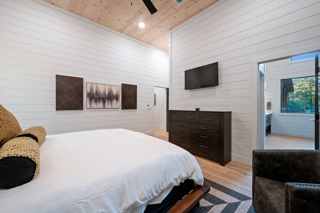 Master bedroom #1 (sleeps 2)