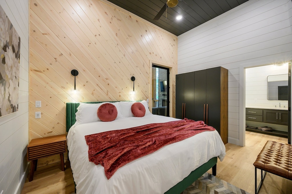 Master bedroom #2 (sleeps 2)