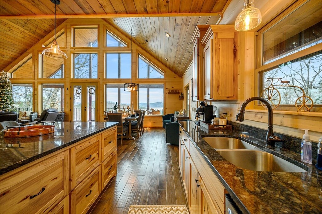 Mountain views can also be seen from the kitchen