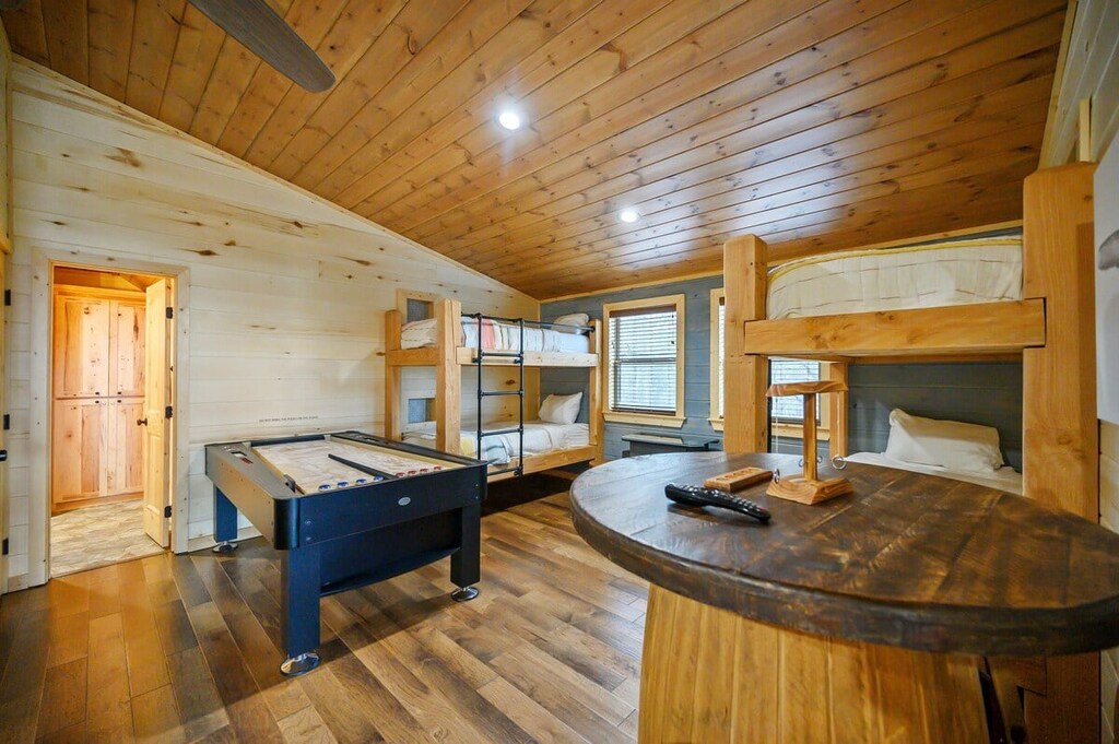 Upstairs bunk/game room loft (sleeps 6)