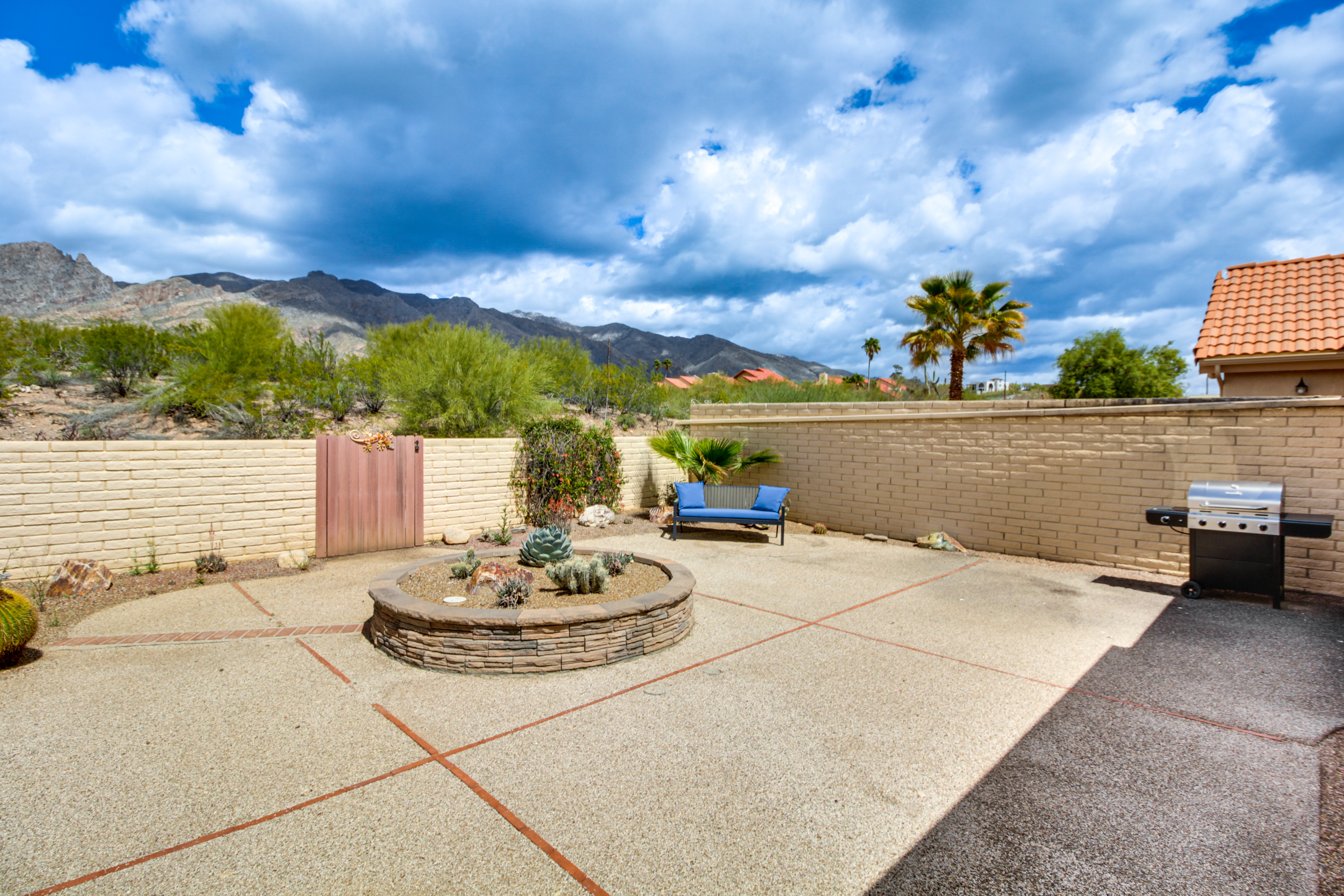 Property Image 2 - Tucson Townhome w/ Mountain View, Pool Access!