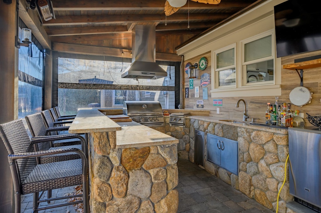 Fantastic outdoor kitchen and bar area - 176 Sudbury Lane Hyannis Cape Cod - Family Tides - NEVR