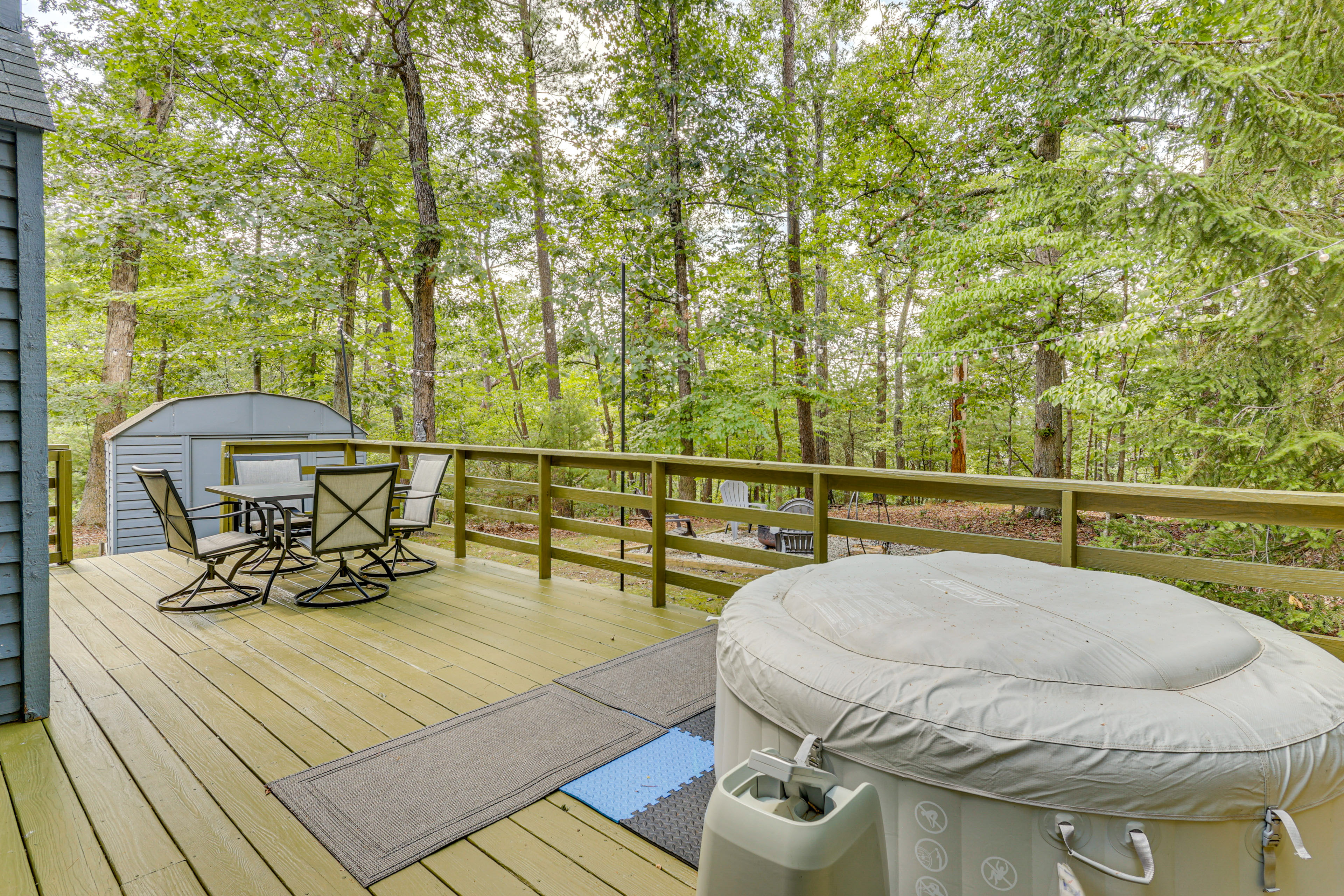 Property Image 2 - Quiet Cabin w/ Hot Tub < 1 Mi to Bryce Resort!