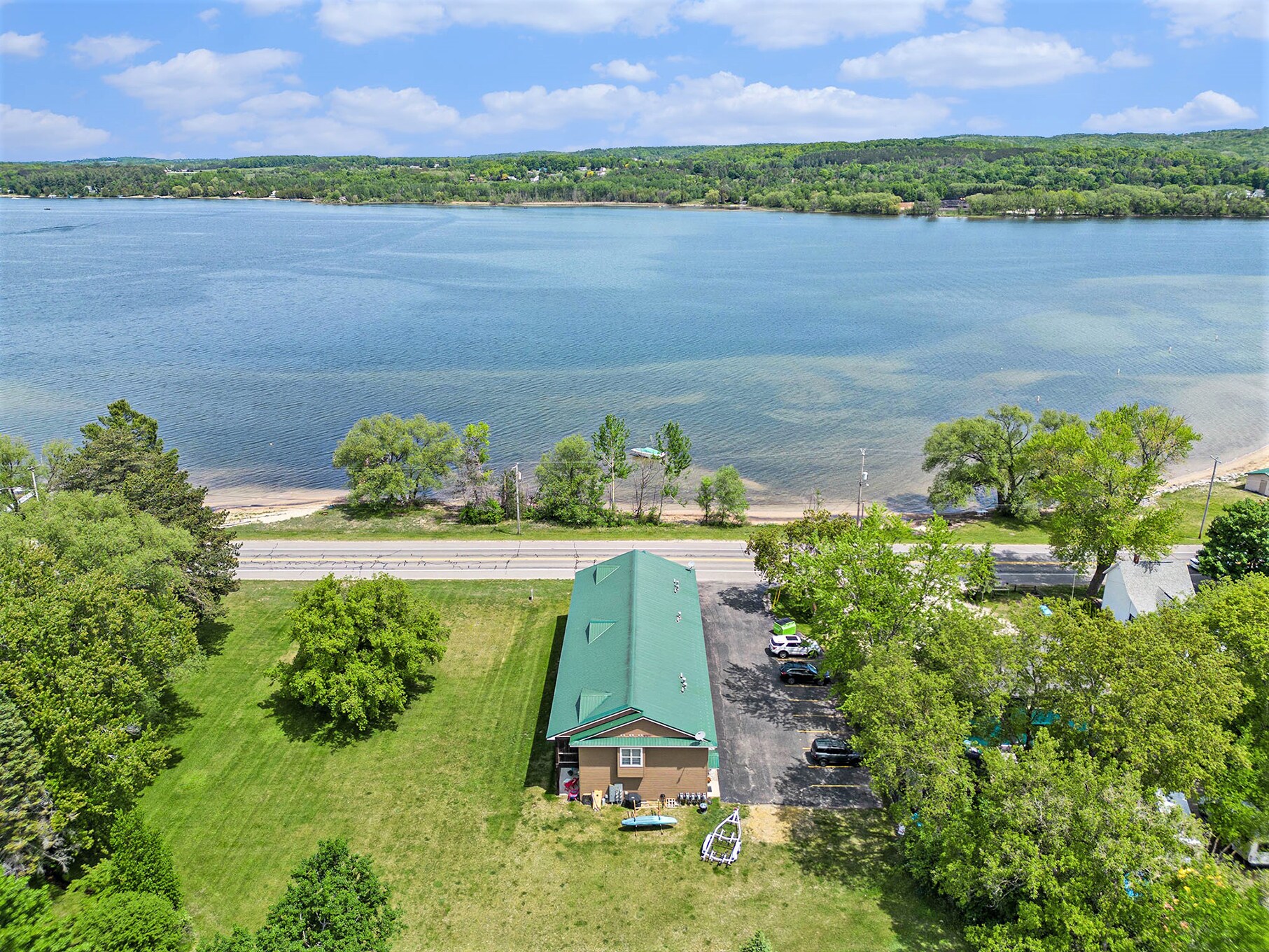 Property Image 1 - 🌼 South Arm Retreats: 2BDR Lakeview Townhome ➠ #3