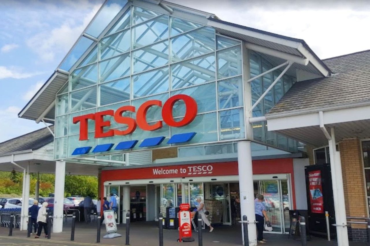 Cosy House - Sleeps 6 - Free Parking & Fast WiFi