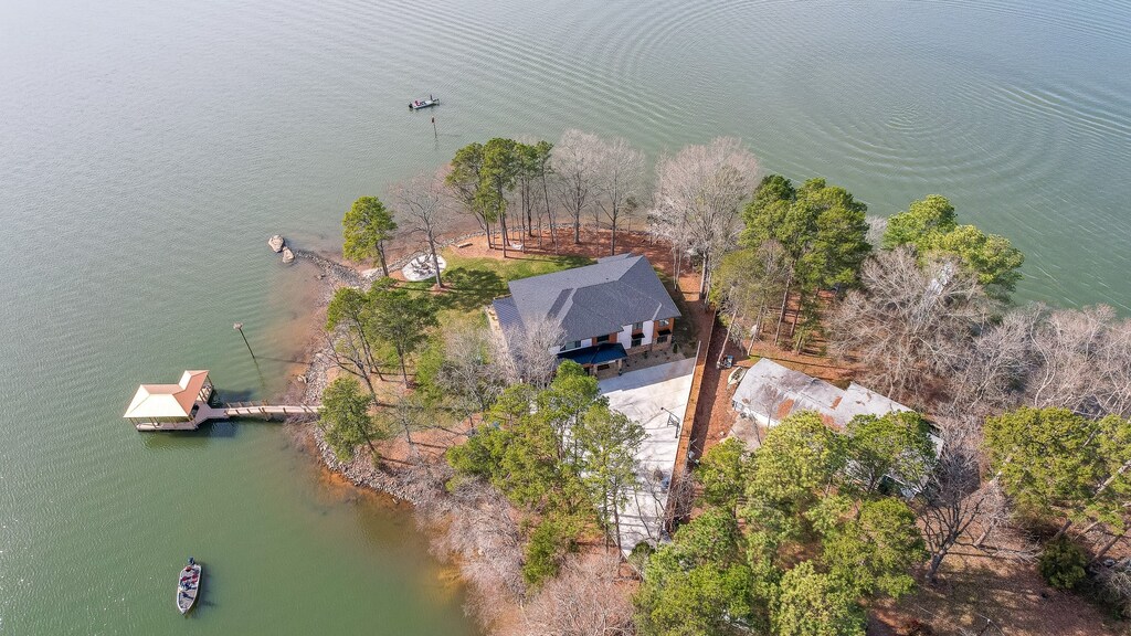 Unwind in style with breathtaking lake views.