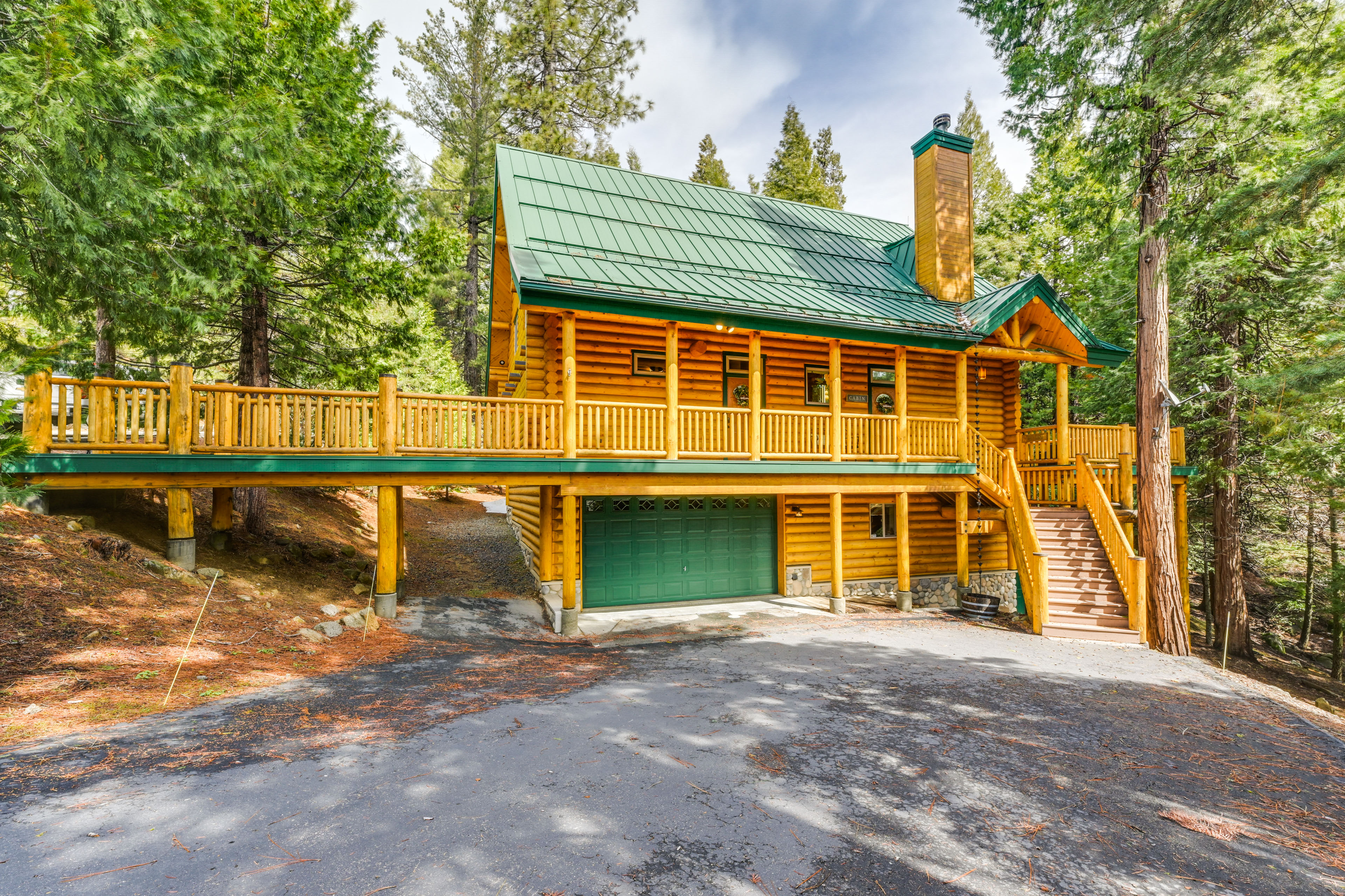 Property Image 2 - Shaver Lake Mountain Cabin w/ Hot Tub & Gas Grill!