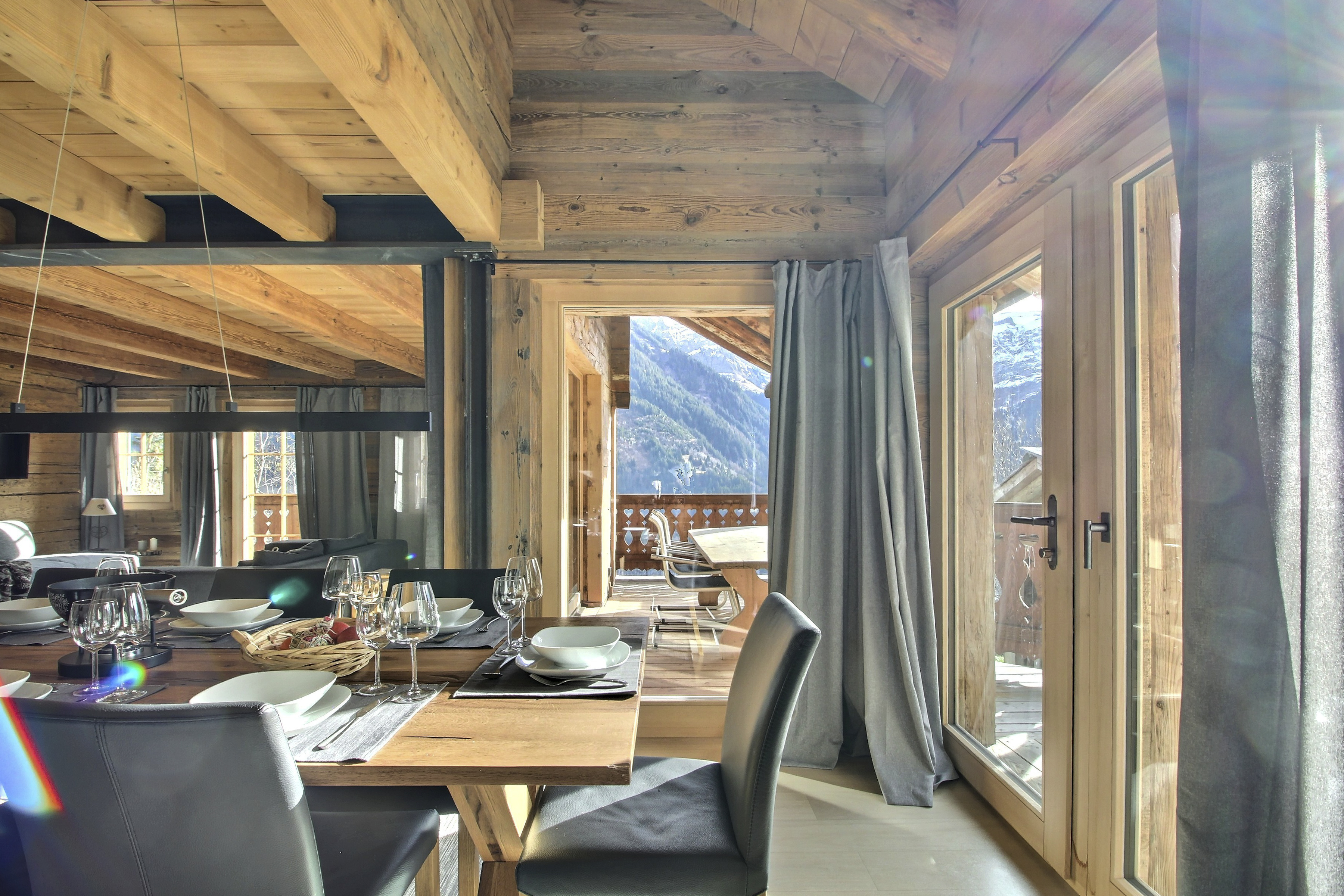 Authentic renovated chalet in the wild