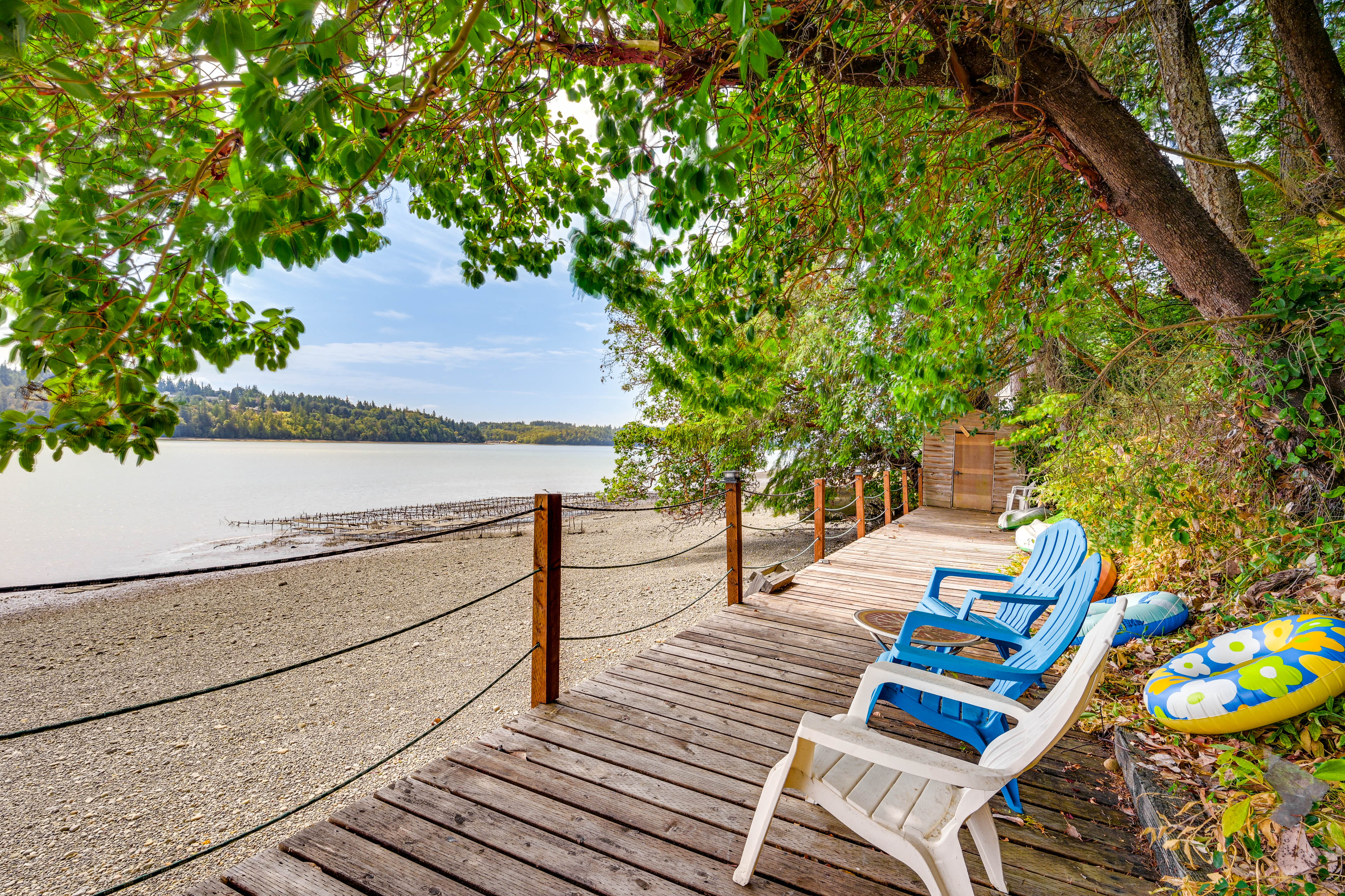 Serene Shelton Sanctuary w/ Private Beach & Kayaks