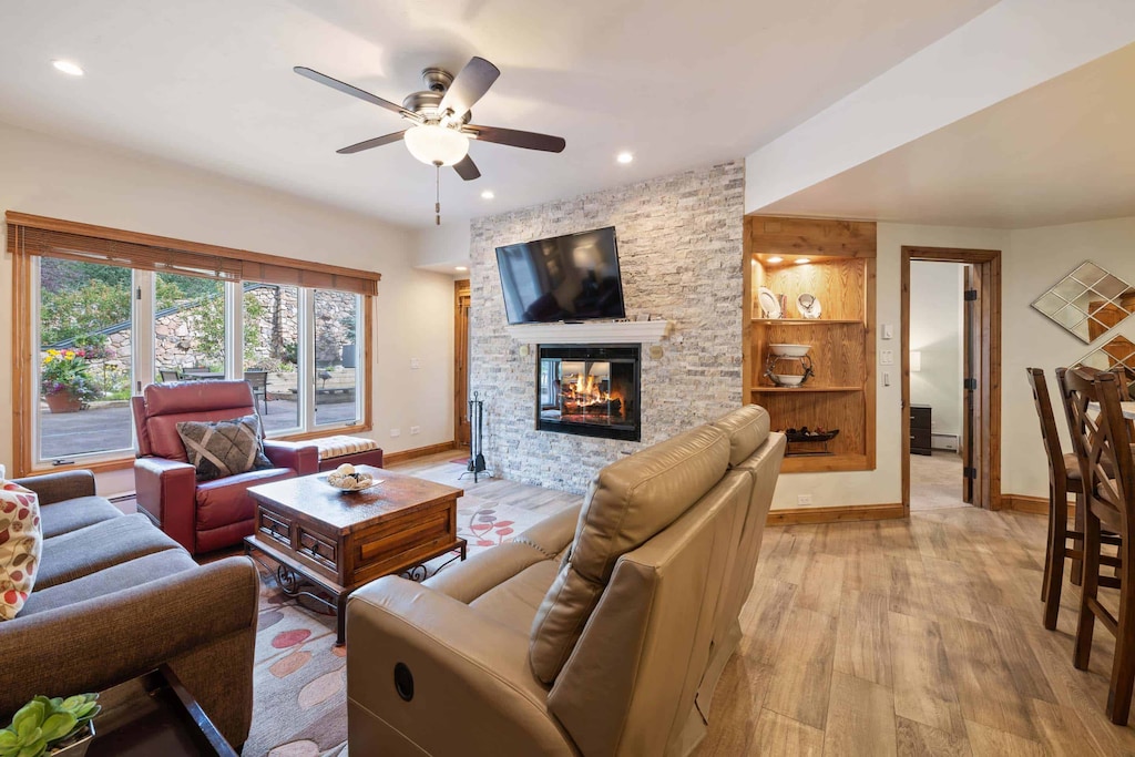 charterf250-8383_54725630961_o