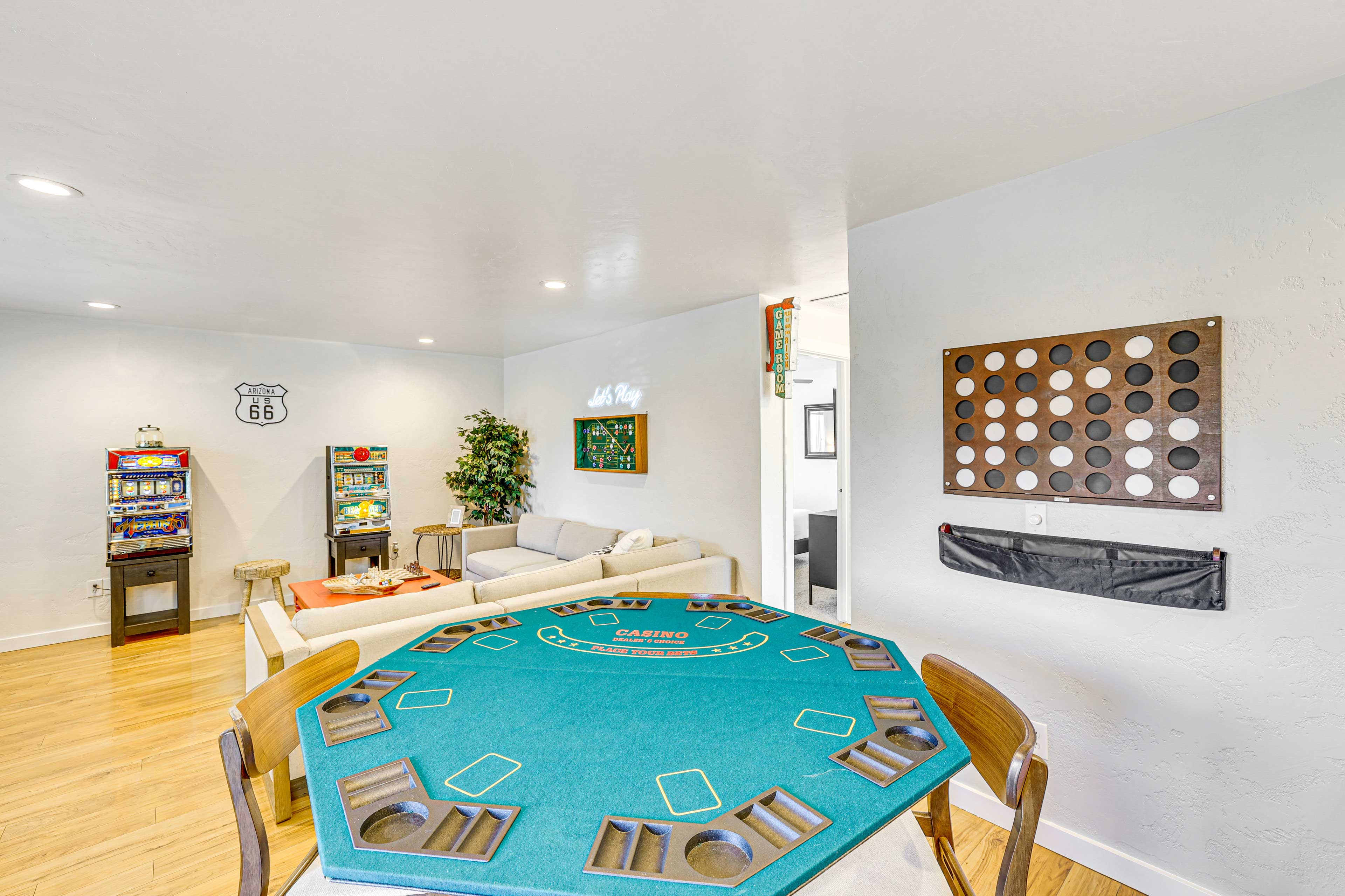 ‘The Game Night Condo’ w/ Patio in Boise!