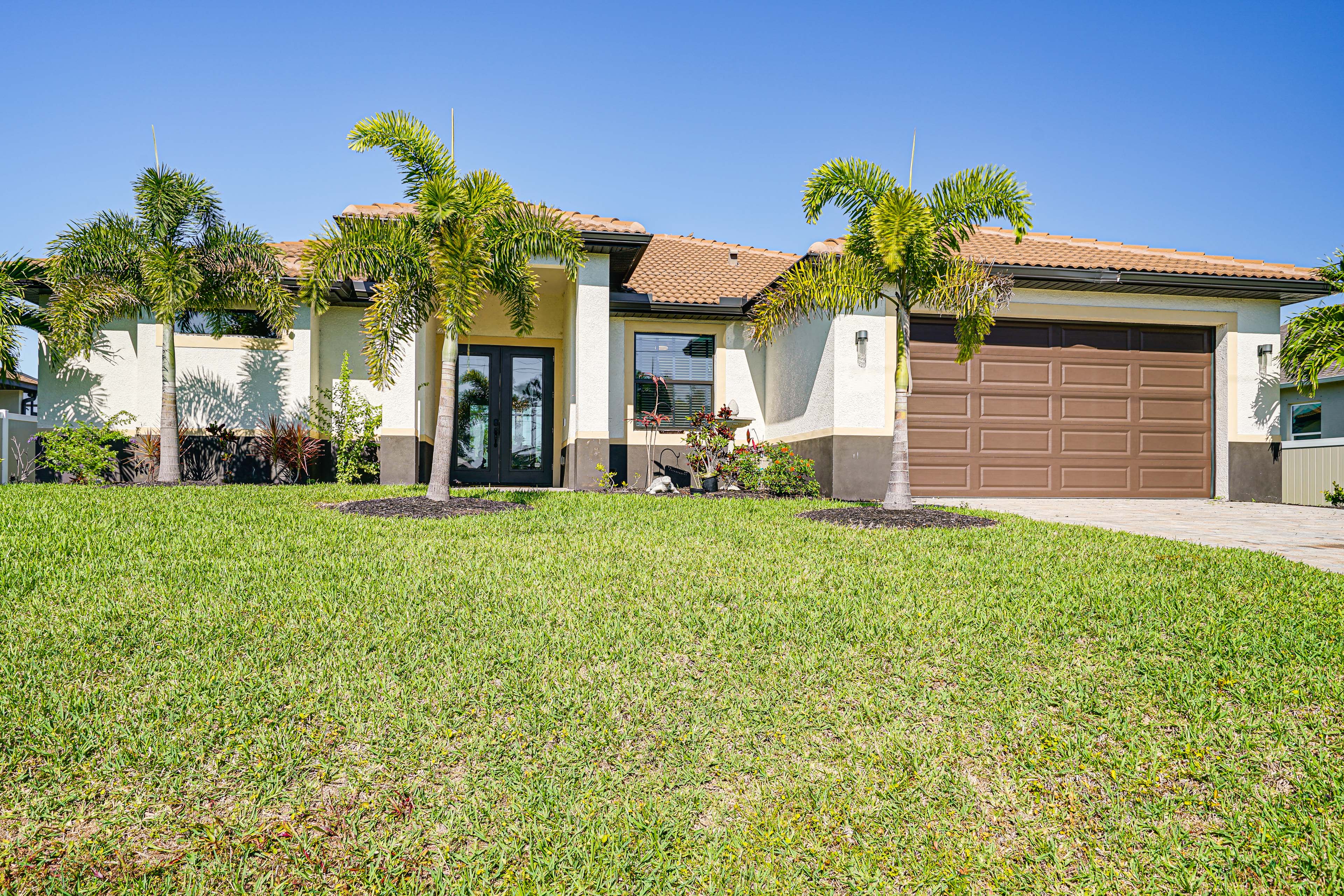 Property Image 2 - 8 Mi to Dtwn: Canalfront Home in Cape Coral!