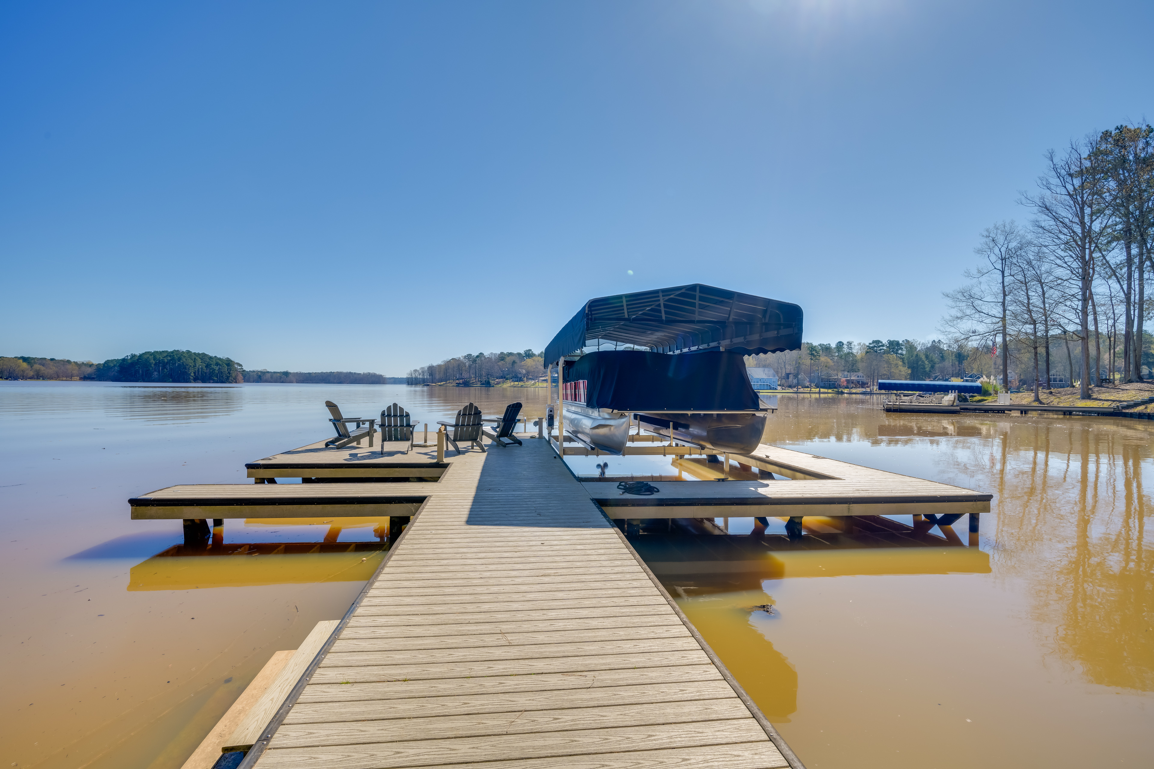 Property Image 2 - Lakefront Lake Oconee Home: Boat Dock + Hot Tub