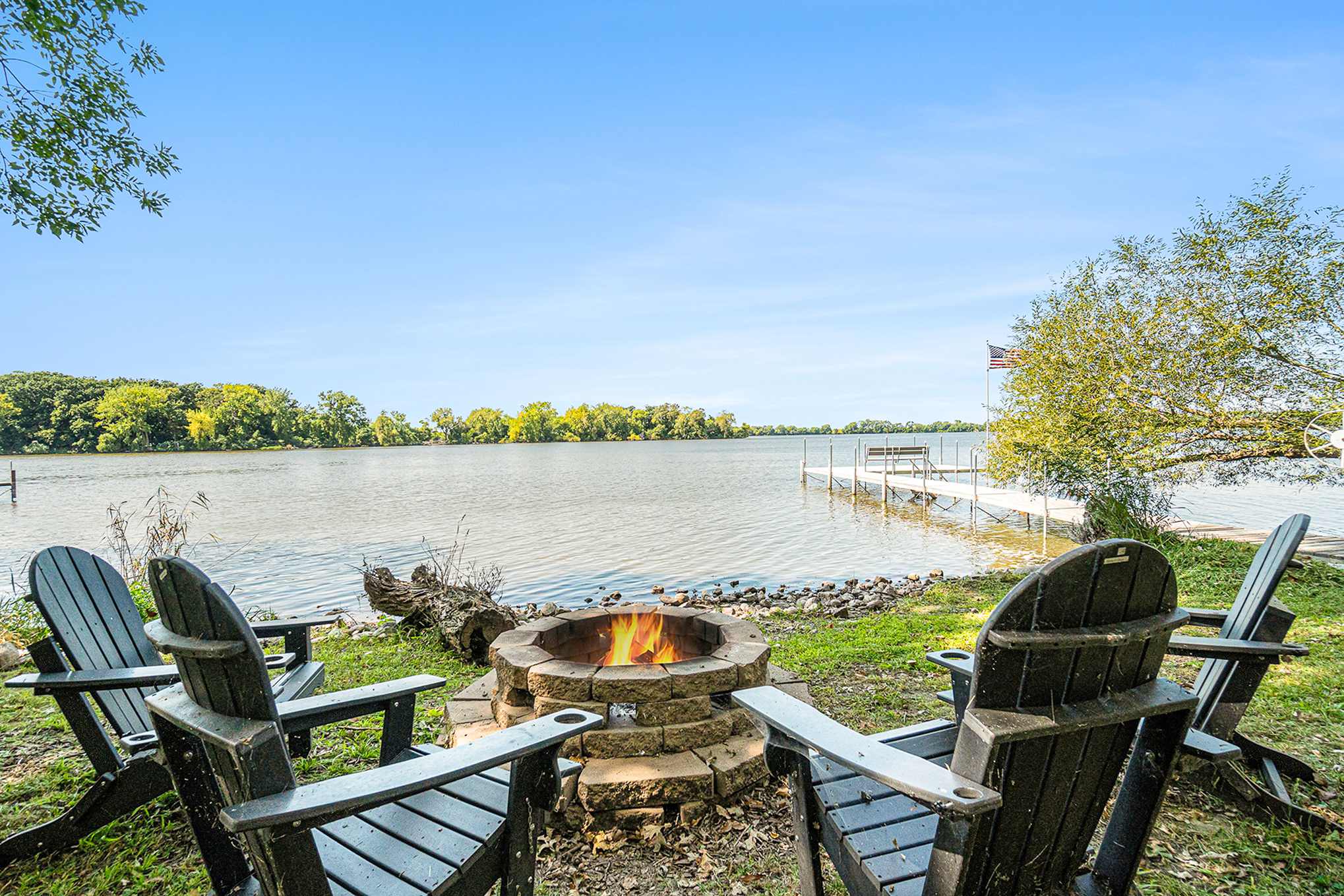 Property Image 2 - Lakeside Escape~Hot Tub~Game Room~Fire Pit~ BBQ