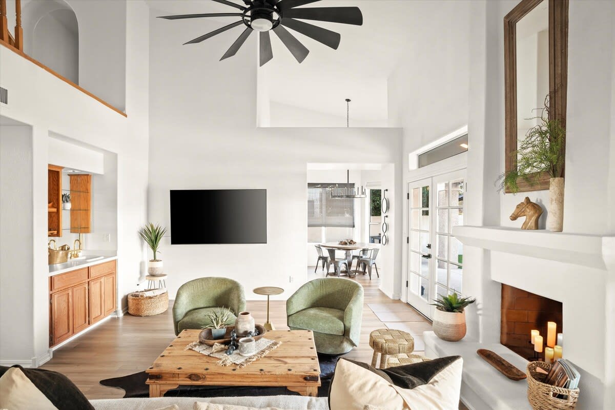 Lakeside 5BR Retreat | Pool & Hot Tub