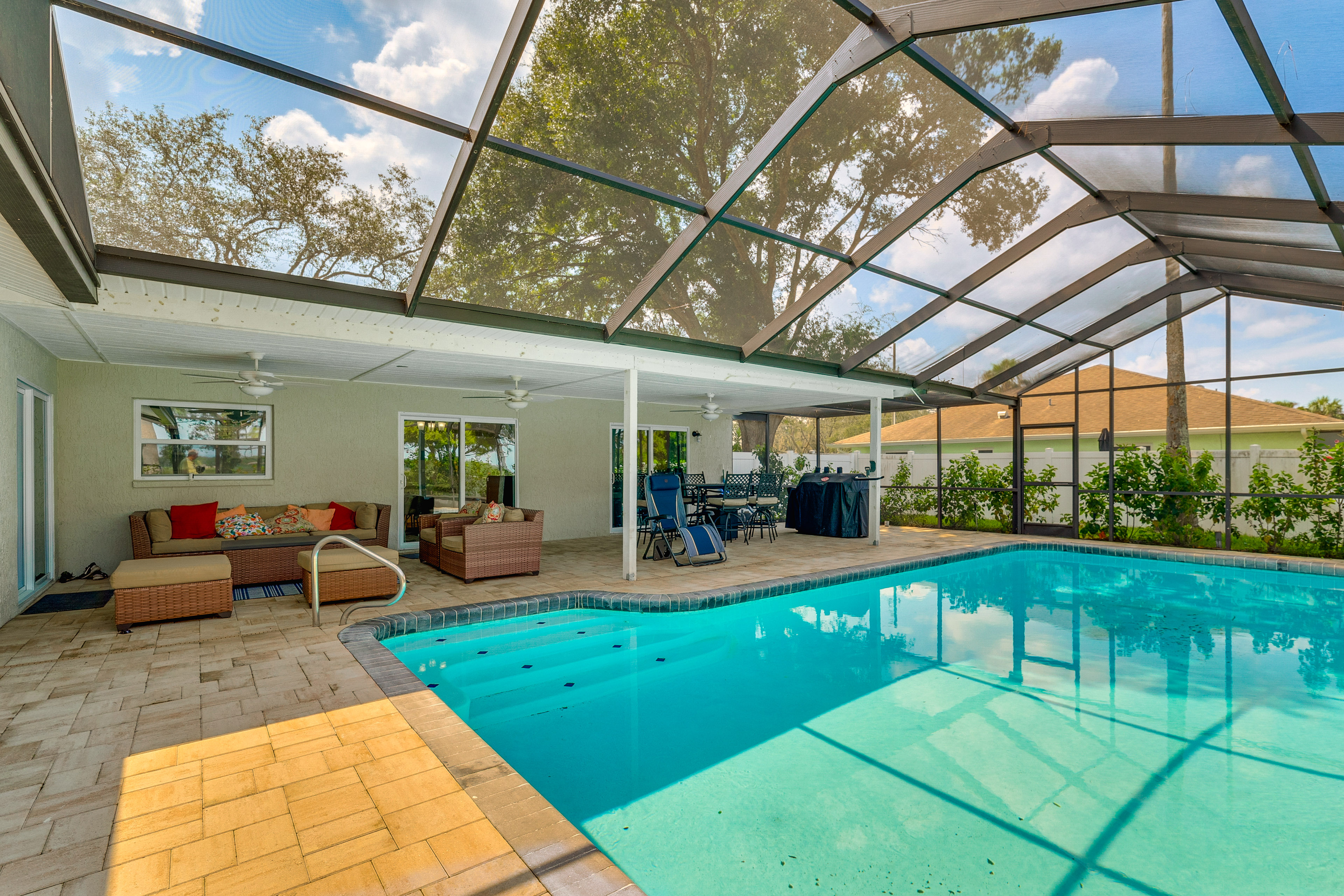Disney Day Trips! Lakefront Home w/ Heated Pool