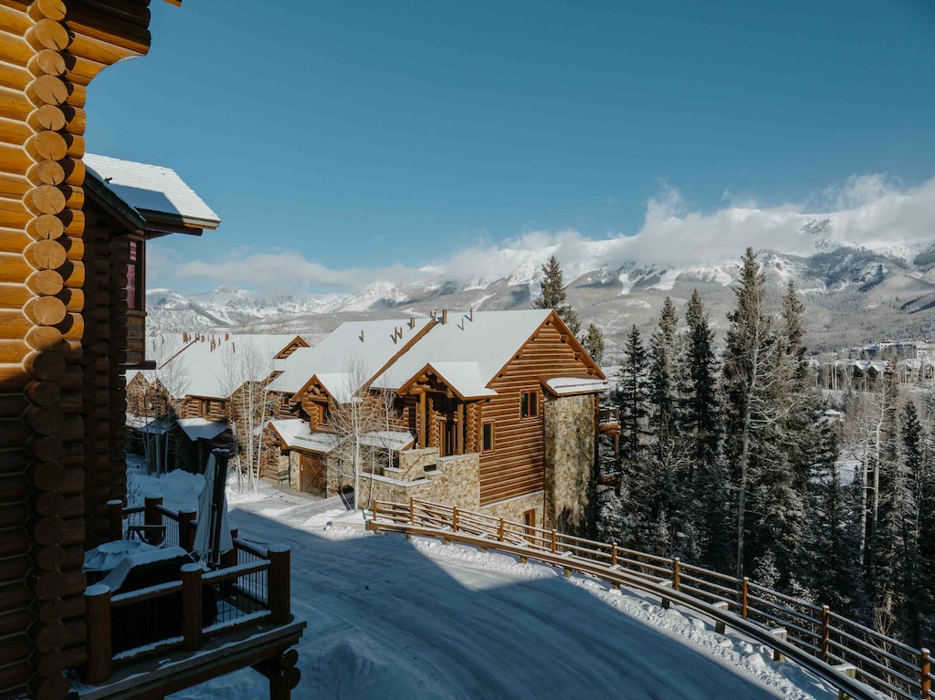 Exterior - Winter