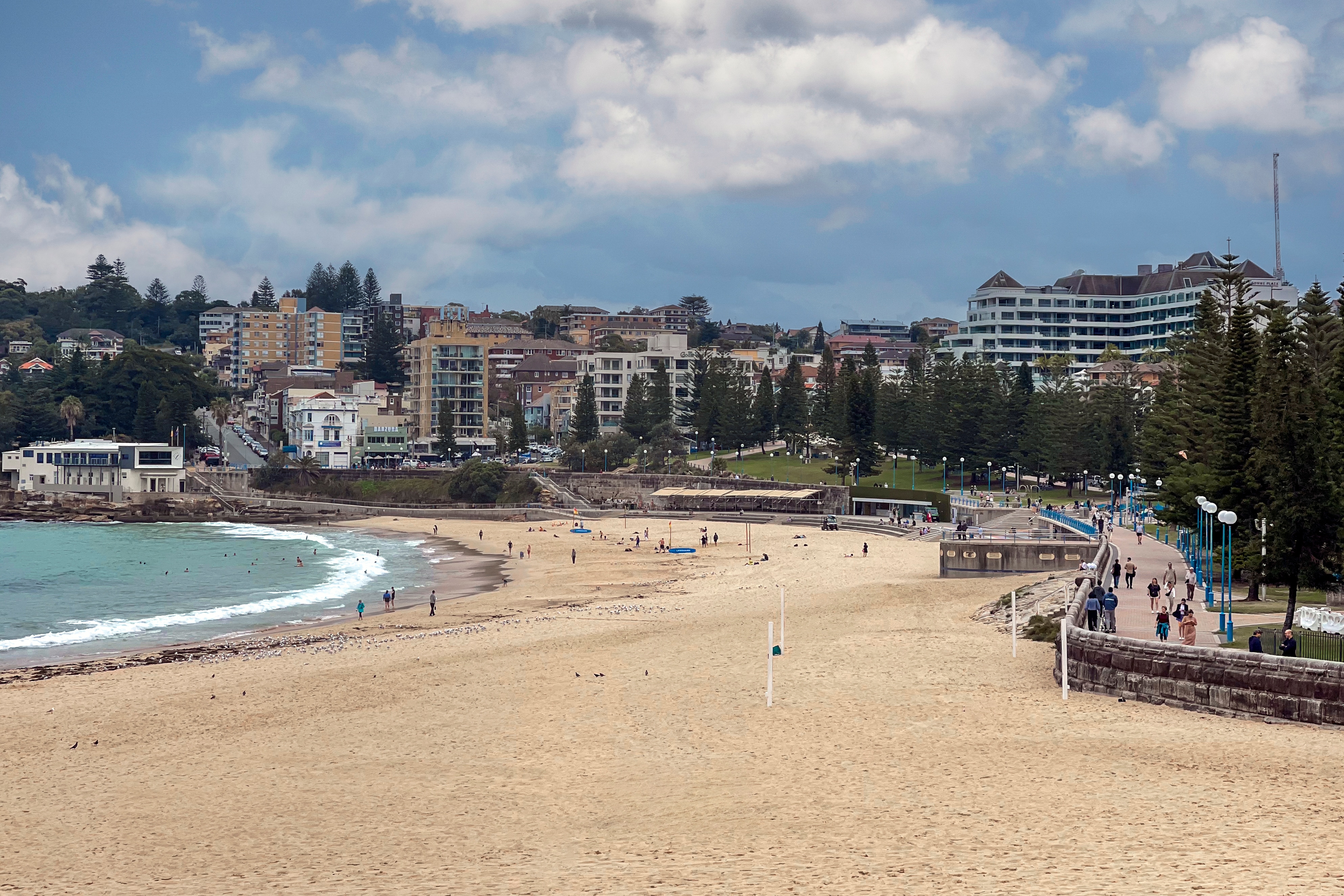 Stylish 1BR Apartment w/ Balcony near Coogee Beach