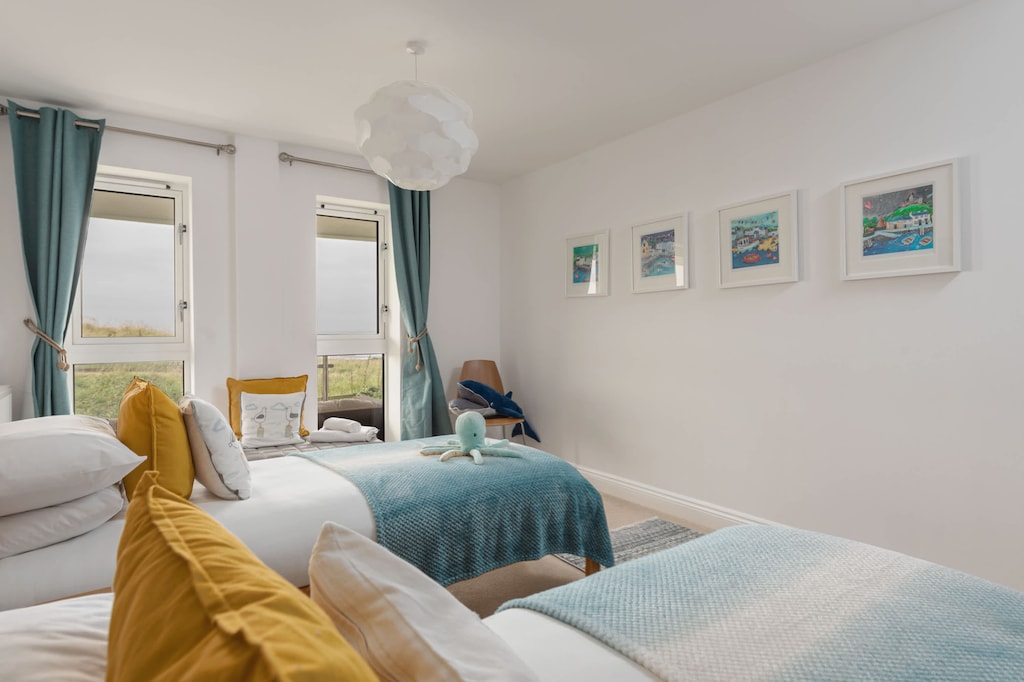 Sunset, Newquay - Host & Stay