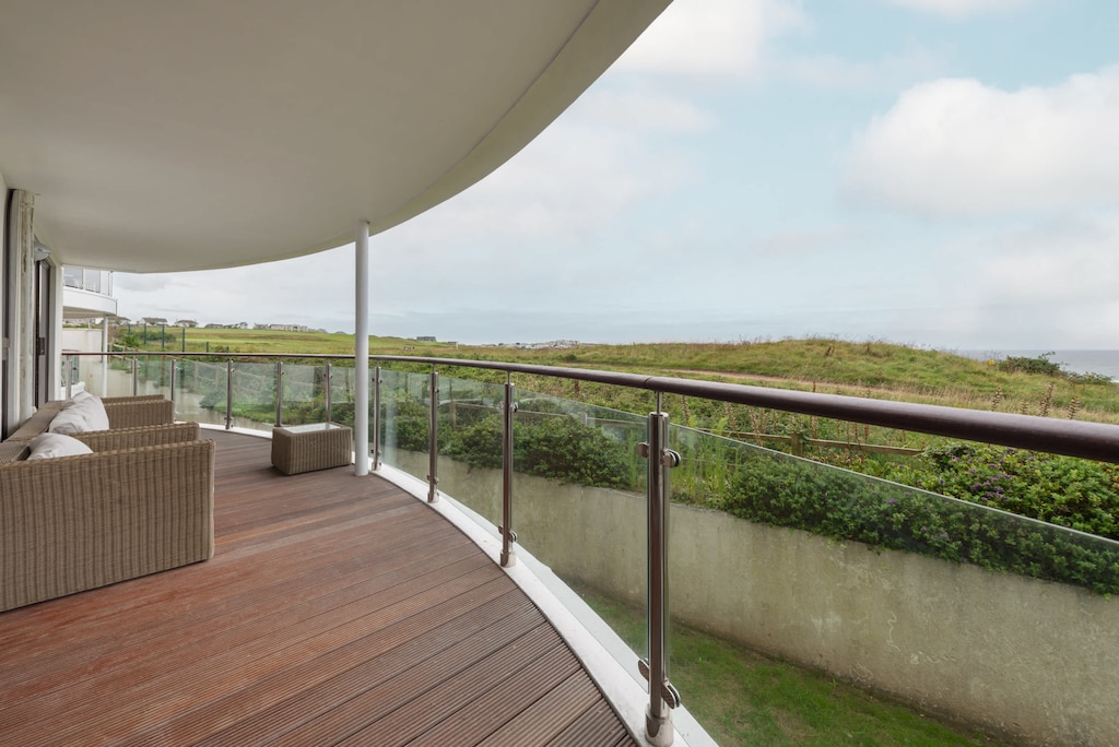 Sunset, Newquay - Host & Stay