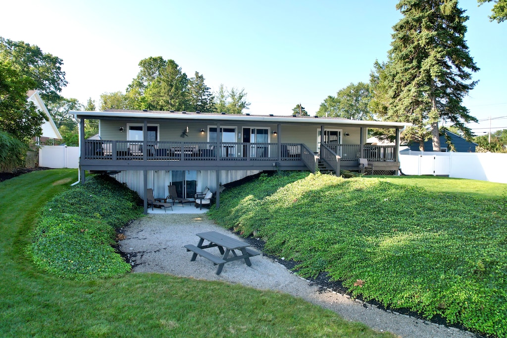 Back yard space with Lake Frontage