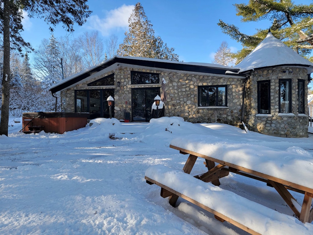 Savor winter's quiet. Warm up in the spa, wrapped in snowy vistas.