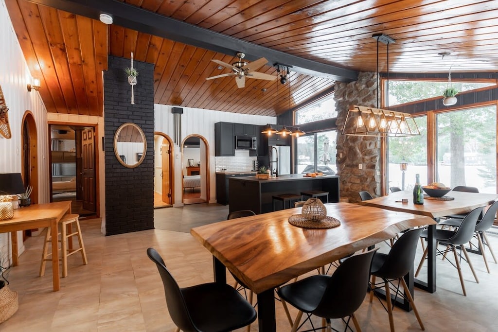 Relish expansive views, share joy in nature's embrace.