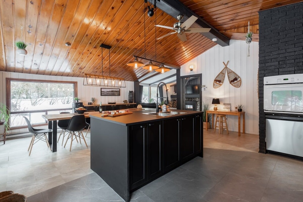 Experience mountain comfort with sweeping winter views.