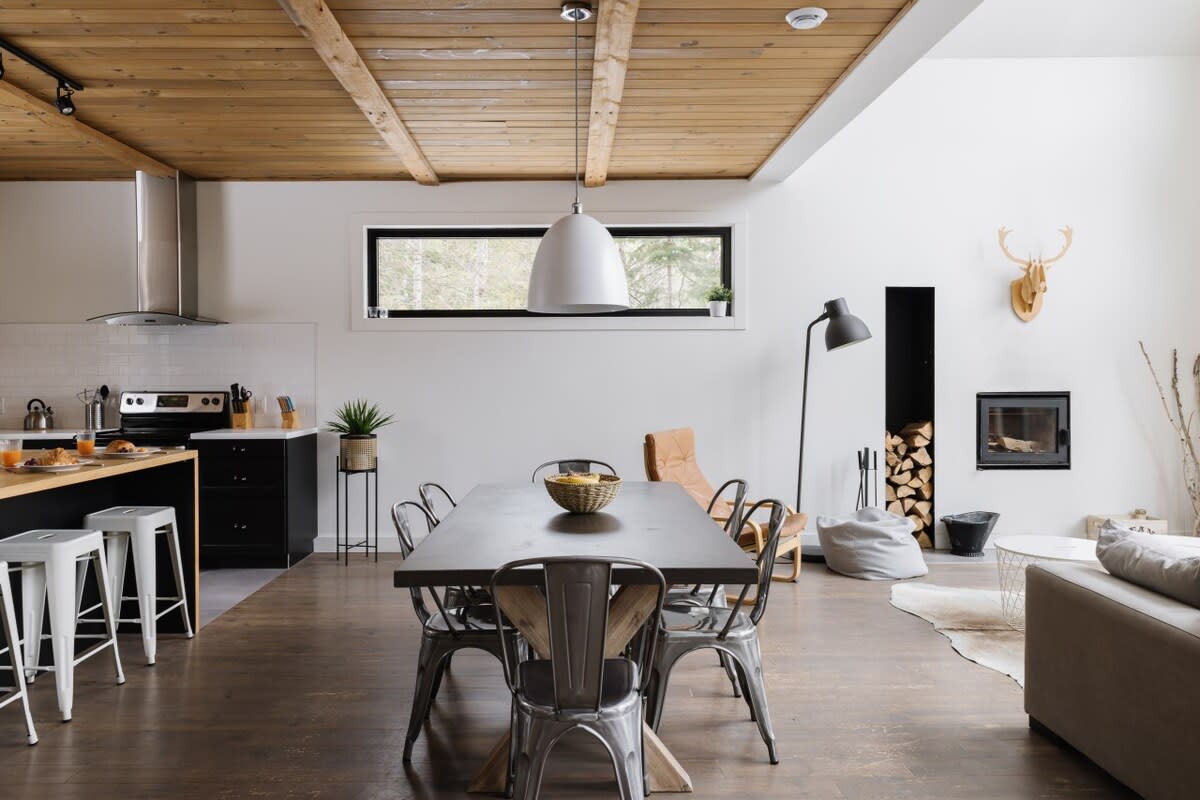 Main room - Table for 8