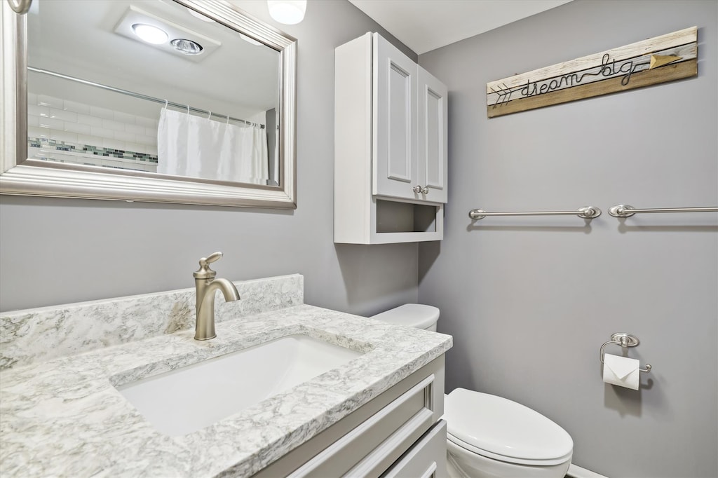 Full sized bathroom.