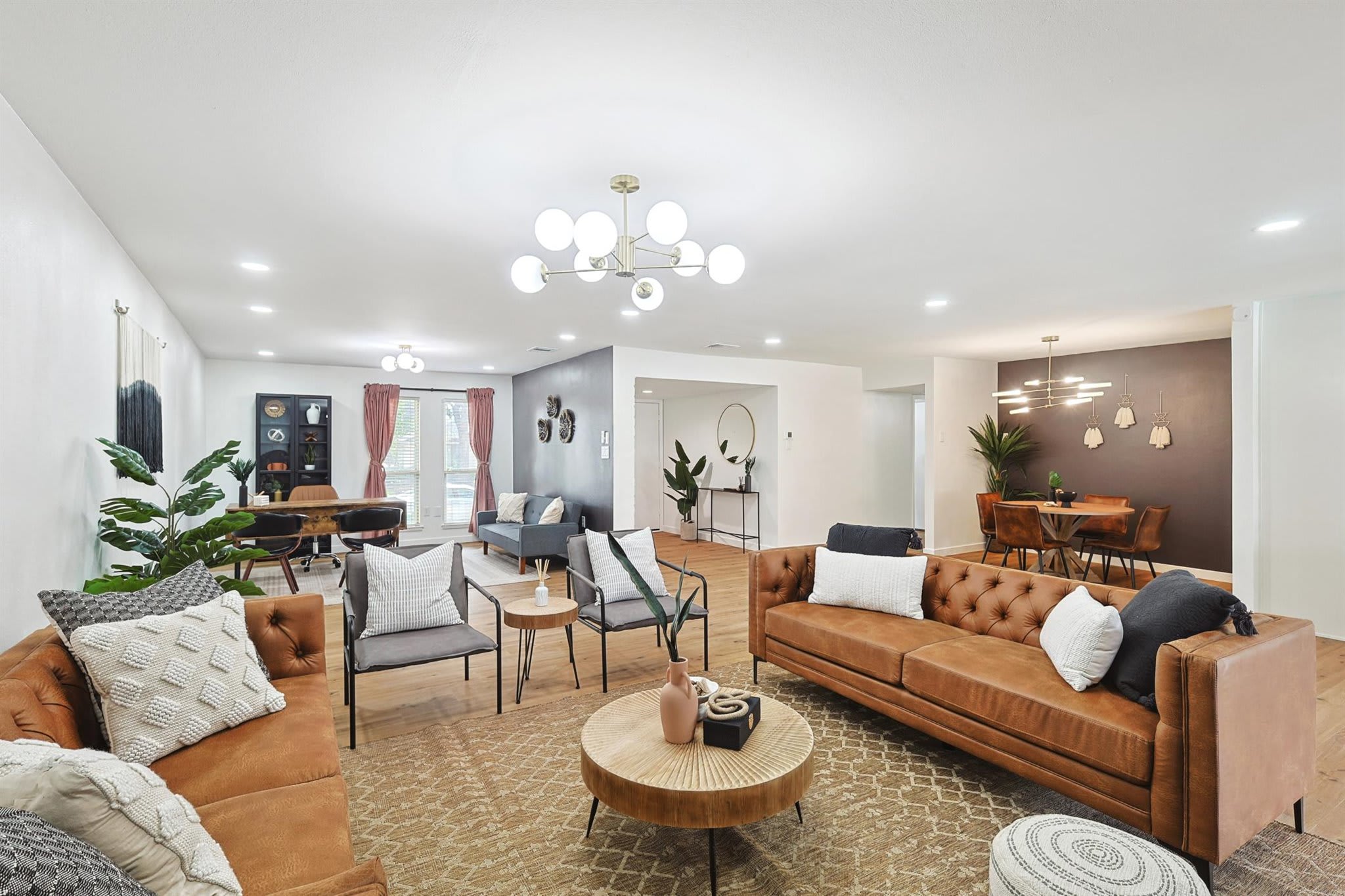 This living room’s carefully selected furniture has been curated to offer you a getaway that perfectly blends comfort and function with style and grace.