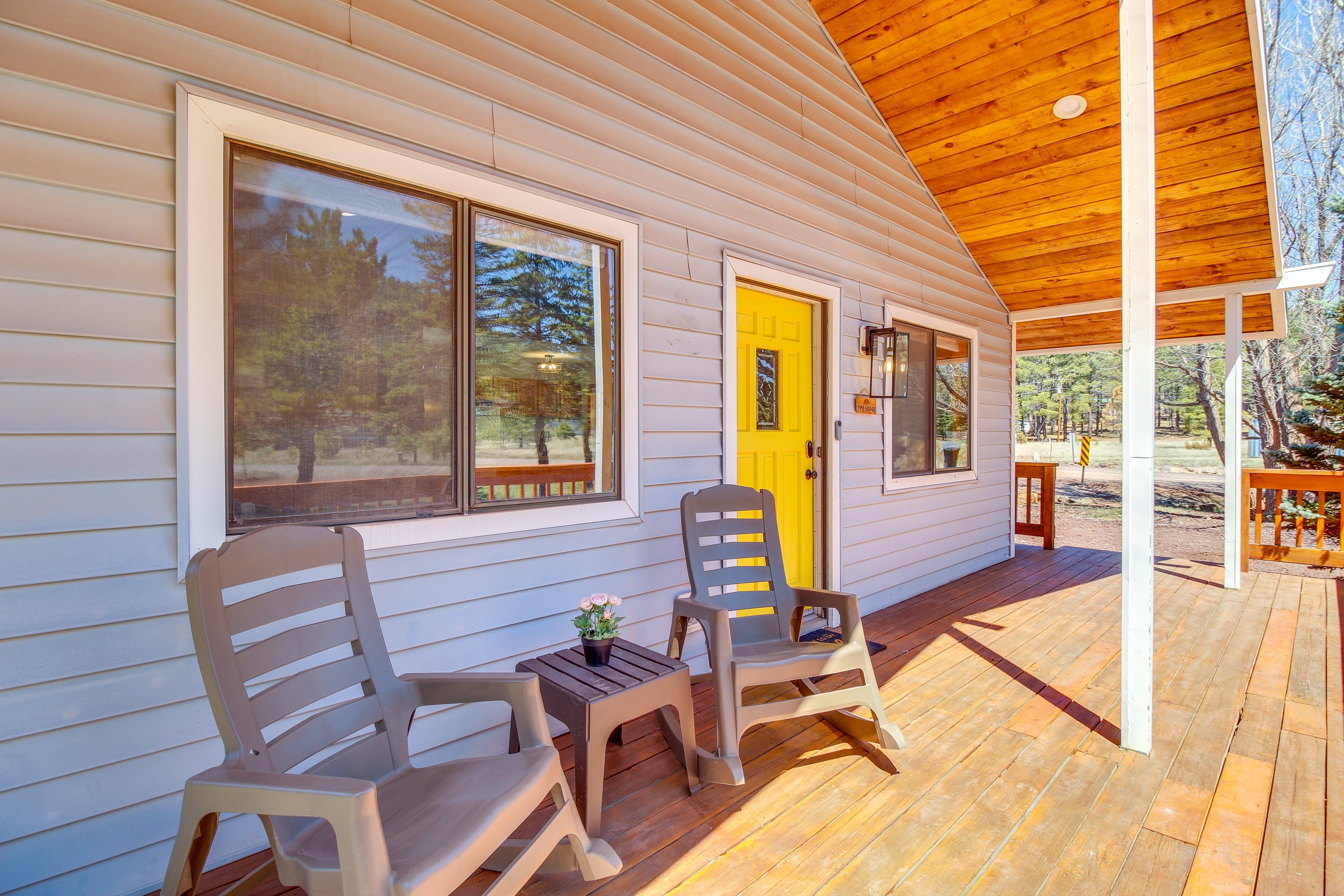 Property Image 2 - Peaceful Pinetop Cabin w/ Fireplace & Grill!