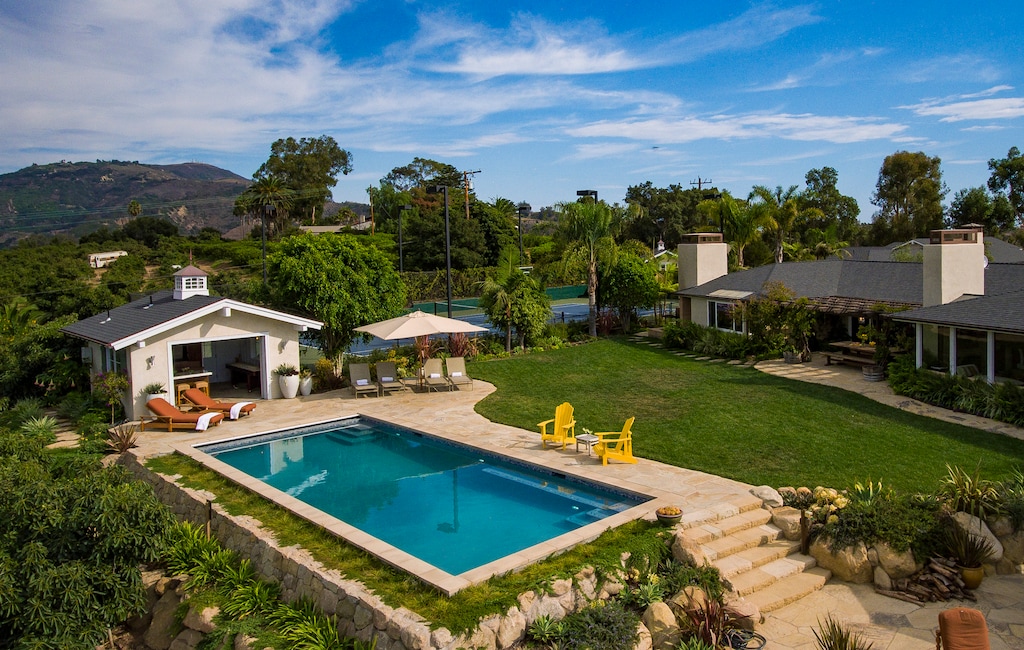 Whats not to love about this house and the endless views